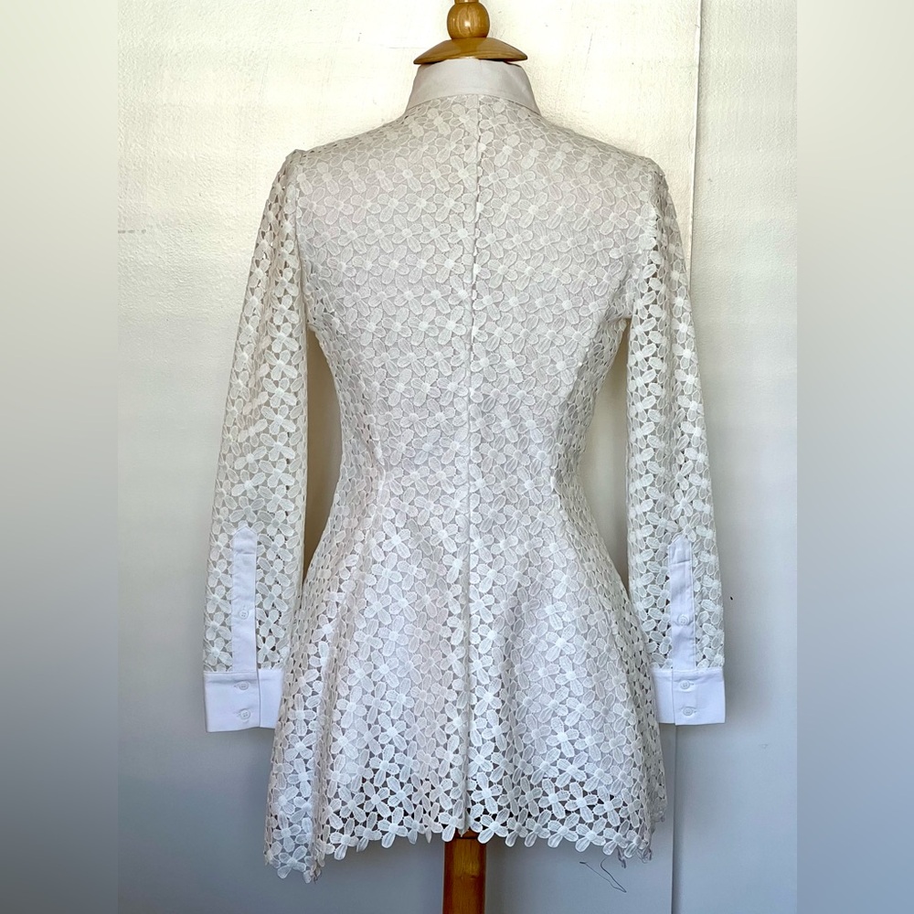 Lela Rose daisy embroidered blouse - Picture 4 of 16